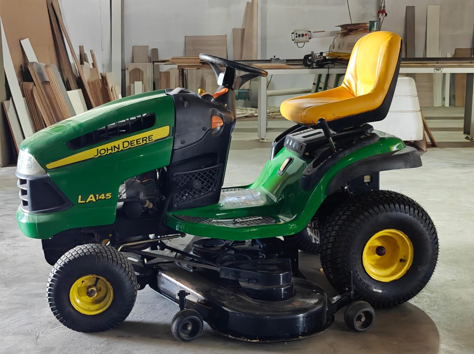 JOHN DEERE LA145